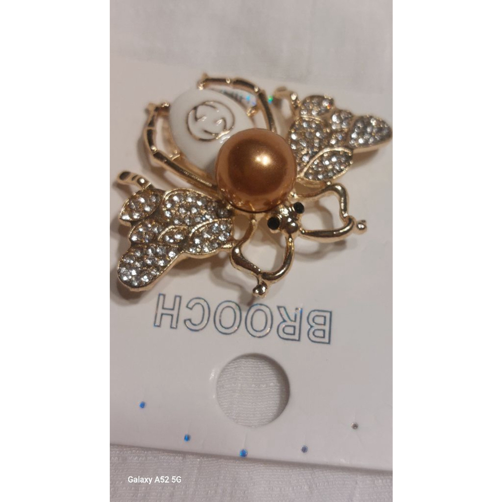 Gold White beautiful bee brooch